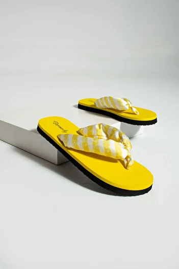Bermody Σαγιονάρες Bella Yellow Chiffon Puff Fabric που δεν πονάνε Παντόφλες παραλίας