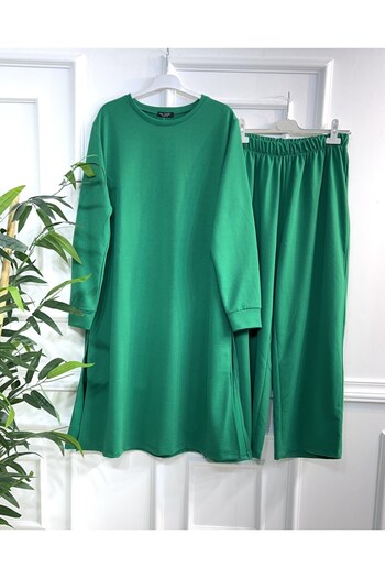 Aşkı Endam Uğur Long Two Thread Set with Slits on the Sides - Benetton
