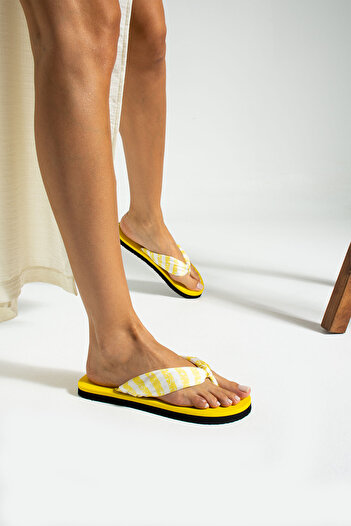 Bermody Σαγιονάρες Bella Yellow Chiffon Puff Fabric που δεν πονάνε Παντόφλες παραλίας