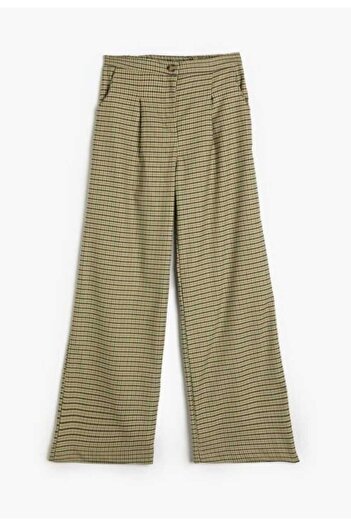 Koton Kids geniş paça pantolon pilili detaylı düğme kapamalı cepli