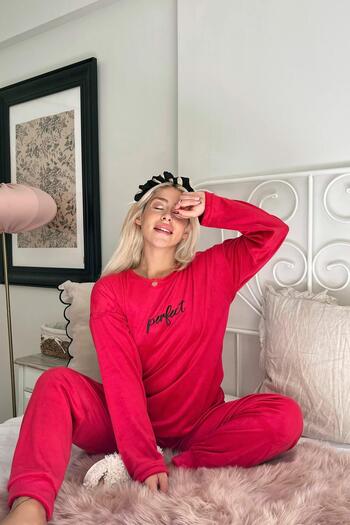 Pijamaevi Set de pijamale pentru femei, exclusiv din catifea, cu model perfect roșu