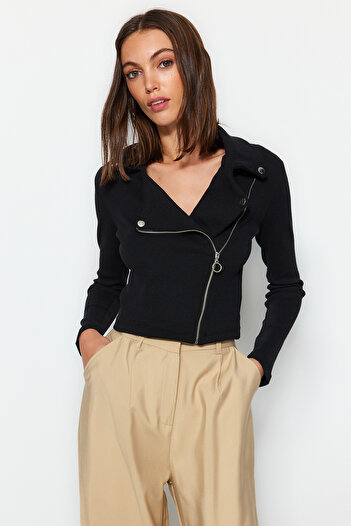 Trendyol Collection Black Corded Zipper Detailed Fitted/Fitted Crop Flexible Knitted Jacket TWOAW24CE00046