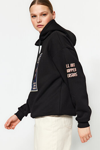Trendyol Collection Черен дебел полар с отпечатано вътрешно пространство Oversize/широка плетена суичър TWOAW24SW00407