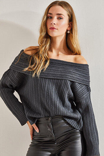 Bianco Lucci Damenpullover mit Rüschenkragen