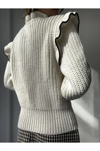 Erşan Giyim Ruffle Collar Lace Up Sweater Ecru