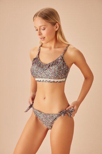 SUWEN Thick Lace Bikini Bottom