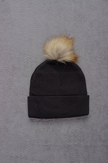ADABEBEK Unisex Single Pompom Solid Color Knitwear Beret Kids Size