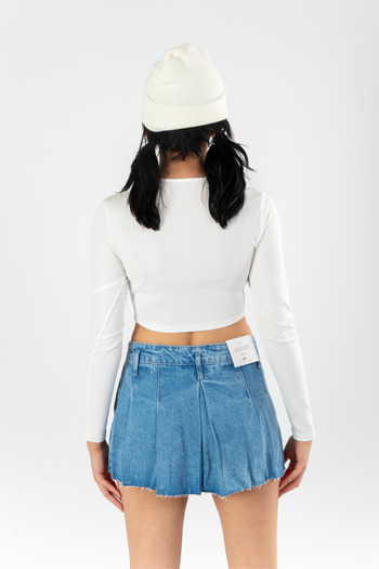 Bak Moda Women's White Crop with Low-cut Double Window