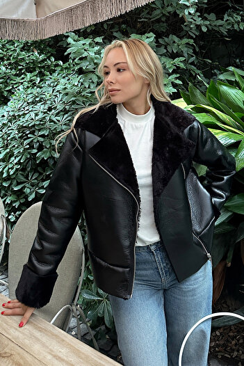 Trend Alaçatı Stili Women's Black Double Breasted Collar Fur Lined Zippered Soft Faux Leather Coat ALC-X11150