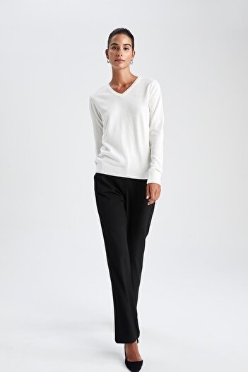DeFacto Výstřih do V Extra měkká textura Basic Plain Knitwear Svetr F7088az22wn
