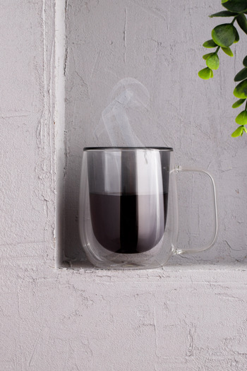 Hayveys Double Walled Modern Glass Cup with Handle and Color Inside Drink Coffee Presentation Cup 250ML