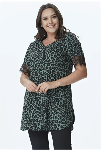 MYLİNE Lace V-Neck Tunic with Sleeves