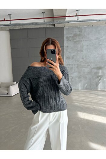 Laluvia Anthracite Ruffle Collar Ribbed Sweater