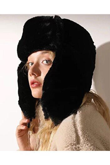 BAHELS Black Plush Ear Clip-on Beret Hat