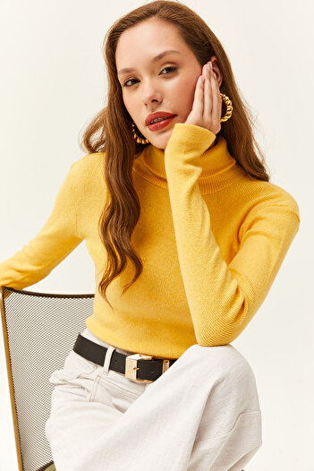 Olalook Women's Yellow Turtleneck Finger Detailed Lycra Blouse BLZ-19001644