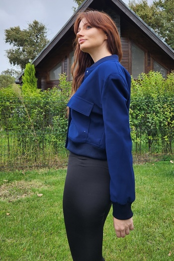 WOMAN VISION Широкі кишені, детально опрацьовані бокові сторони, еластичний пояс, 50 см, коротка темно-синя куртка-бомбер 24k54404