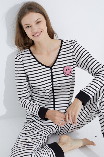 Siyah İnci Black and white striped Embroidered Jogger Knitted Pajama Set