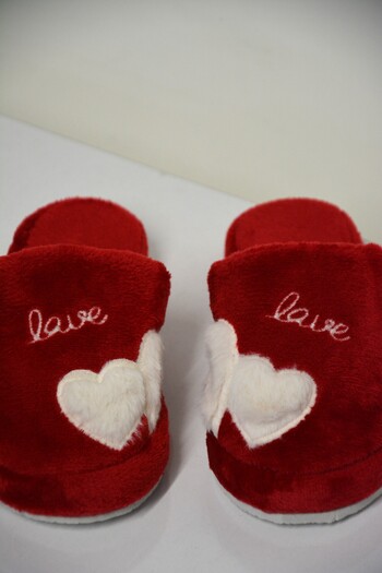 SUNSTEP Women's Winter Love Heart Figure Embroidery Embroidered House Slippers