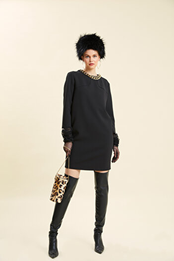 VERDA Chain Detailed Dress