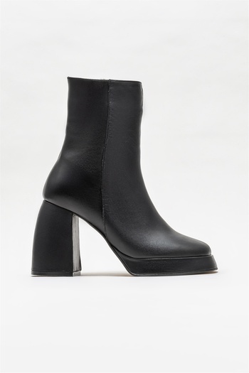 Elle Shoes Siyah Deri Kadın Topuklu Bot