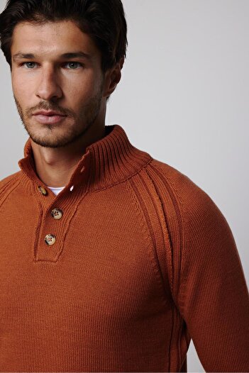 Tudors Men's Slim Fit Slim Fit Stand Collar Buttoned Cinnamon Knitwear Sweater