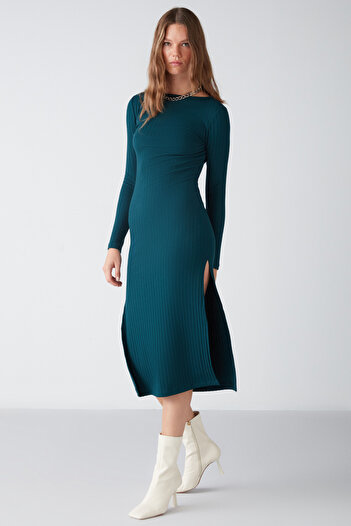 GRIMELANGE Orla Damen-Maxikleid aus flexiblem, geripptem, fließendem Stoff mit Schlitzen an den Seiten