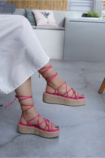 LAMİNTA Glad Fuchsia Straw Detailed Laced Sandals