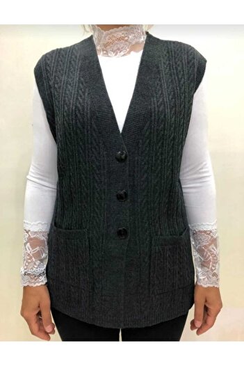 MaviMoure Women's buttoned, comfortable fit mother vest with pockets