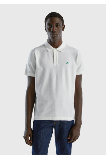 United Colors of Benetton Λευκό ανδρικό μπλουζάκι πόλο με κοντό μανίκι με κανονική εφαρμογή
