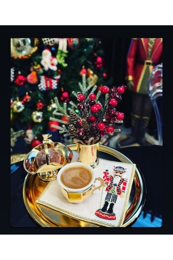ge living مناديل كوكتيل مكونة من 4 قطع تحت عنوان Nutcrackers من سلسلة رأس السنة الجديدة