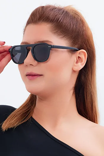 Nilu Moda UNISEX SUNGLASSES WITH ROUND FRAME