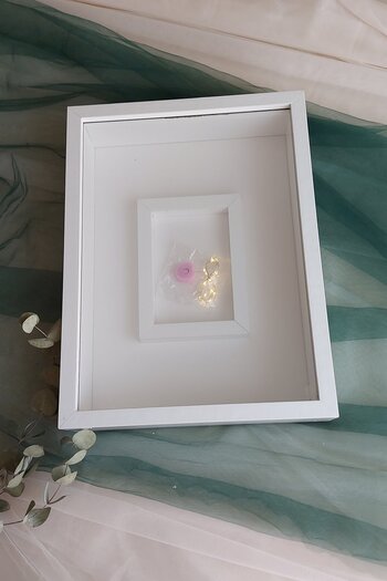 Verda Çerçeve 30x40 Cm Ledli Beyaz Fotoğraf Bölümlü Tasarım Gül Kutusu Anı Çerçevesi! Isimsiz