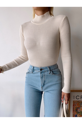LACHT Women's Turtleneck Beige Knitwear Crop