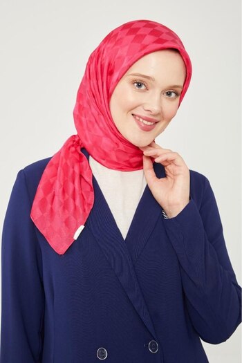 Levidor Jacquard Checkerboard Pattern Scarf