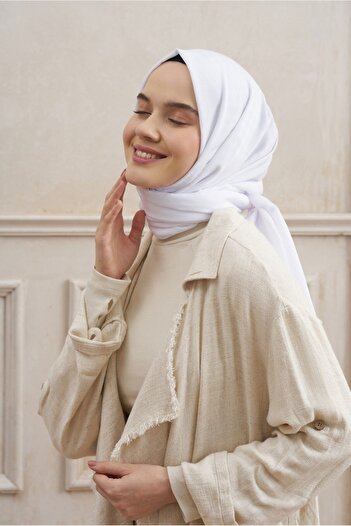 ARMANDA Houndstooth Pattern Shawl - Off White