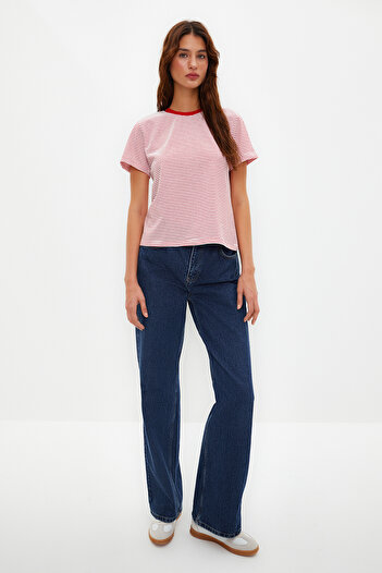 Trendyol Collection Red Ecru Striped Premium Basic Regular/Normal Fit Crew nyakú kötött póló TWOSS23TS00043