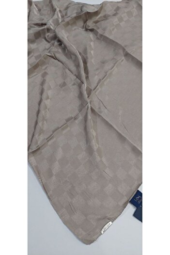 Levidor Jacquard Checkerboard Pattern Scarf