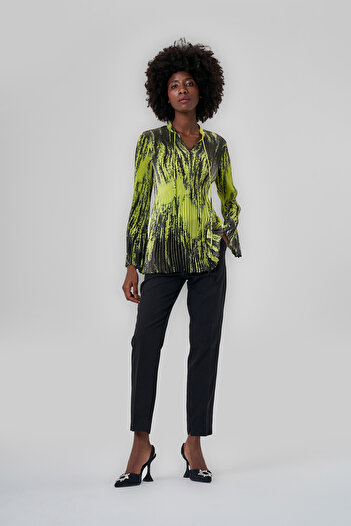 Mizalle Patterned Pleated Green Tunic