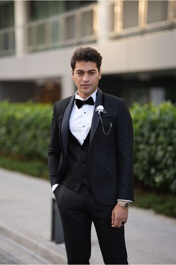 LONATOLİA Men's Slim Fit Italian Style Groom Suit Tuxedo Jacket Vest Pants Bow Tie-Black