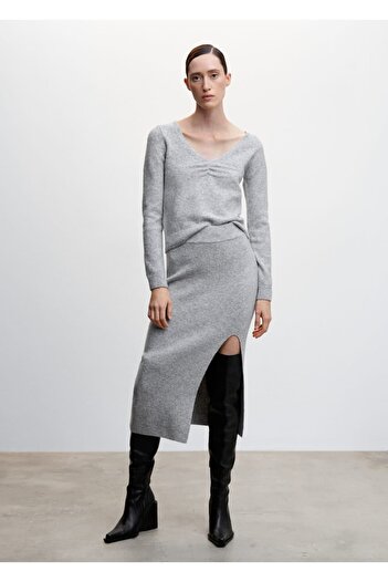 MANGO Woman Flounced V-Neck Sweater