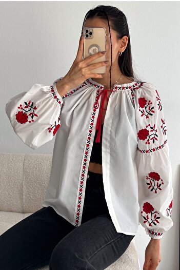FEMELLE Kadın Kırmızı Çiçek Nakış Işlemeli Püsküllü Otantik Ince Ceket