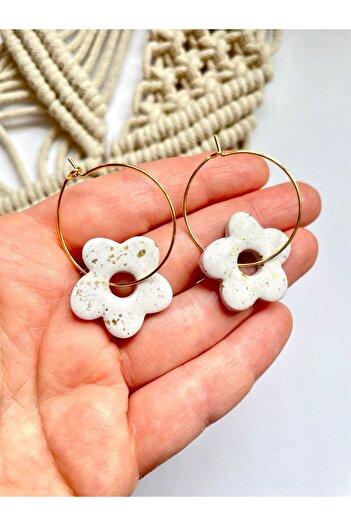 TREND White Flower Patterned Gold Detailed Polymer Hoop Earrings