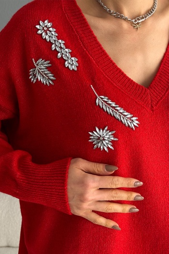 FEMELLE Women's Red Standard Size Stone Embroidered Knitwear Sweater