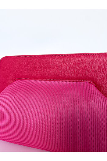 HEYBE'S Heybes Women's Pink Corded Wide Clutch Handbag