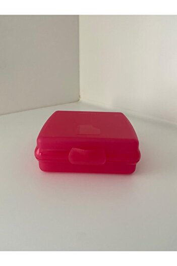 Tupperware (Sandwich) Lunch Box Pink