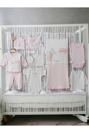 Necix's 6-Piece CUTE MONTHS BIRTH SET (10-Piece HOSPITAL EXIT, BABY BAG, SWADDLE, BLANKET, WIPES AND SOCKS SET)