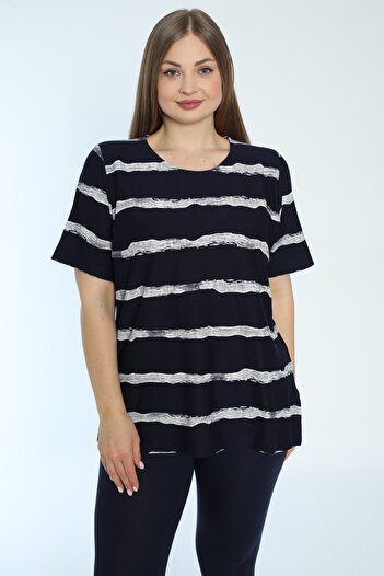 İntensive women's line print short-sleeved plus size T-shirt