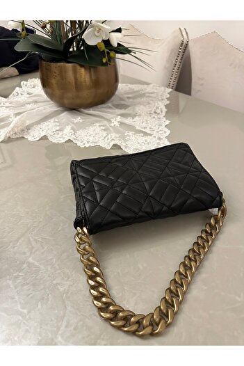 mossi Quilted Women's Hand and Shoulder Bag with Black Chain Strap