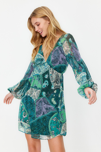 Trendyol Collection Μίνι υφαντό φόρεμα με πράσινο έθνικ σχέδιο με σιφόν φόδρα TWOSS23EL00519