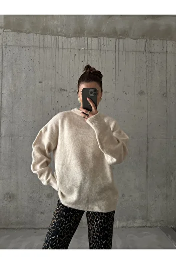 Laluvia Stone Brand Model Soft Knitwear Sweater